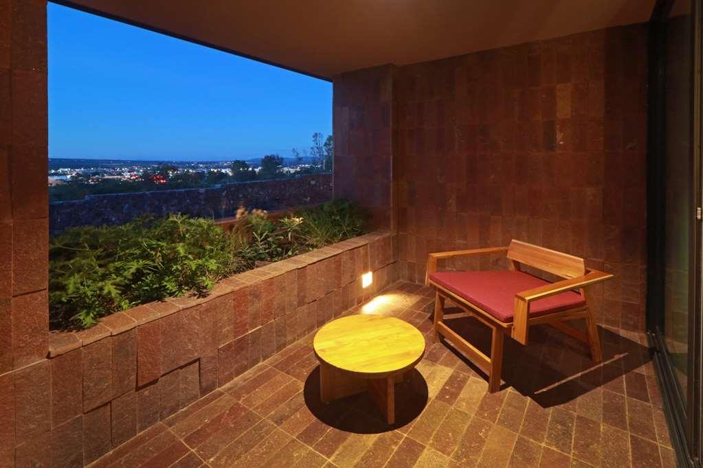 Albor San Miguel De Allende Tapestry Collection By Hilton Bilik gambar